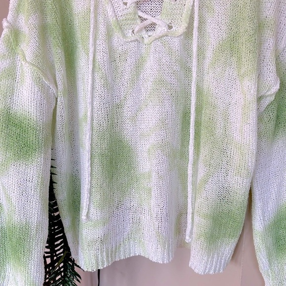 NWOT POL White & Mint Green Lace Up V-Neck Oversized Knit Sweater Casual Spring - Picture 3 of 13